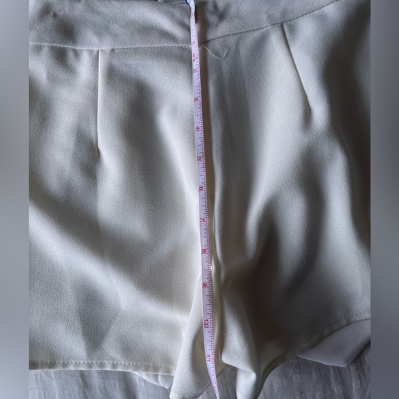 Aqua Ultra Mini Asymmetric Hem Skort XS White - Picture 14 of 15